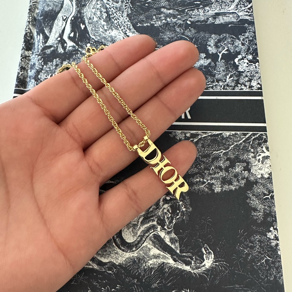 DIOR necklace ✨ Authentic